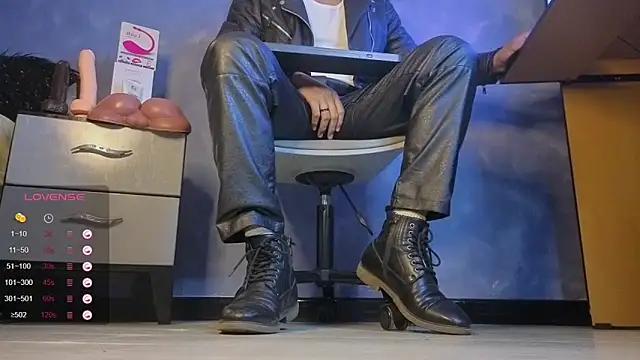 Snapshot of TomLover_12 chatting on 6, 3, 2026 TomLover 12 online show from 6, 3, 2026