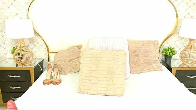 Snapshot of GianinaLewis chatting on 6, 2, 2026 GianinaLewis online show from 6, 2, 2026