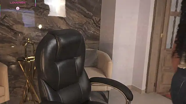 RoseFerrera online show from 27, 10, 2025