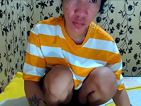 Snapshot of AsianNaughtiesMistress chatting on 19, 12, 2025 AsianNaughtiesMistress online show from 19, 12, 2025