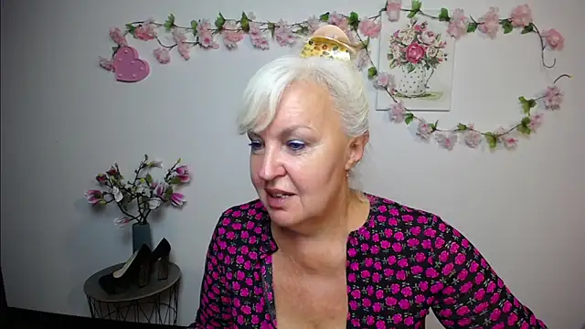 BlondyLeeBest online show from 8, 9, 2025