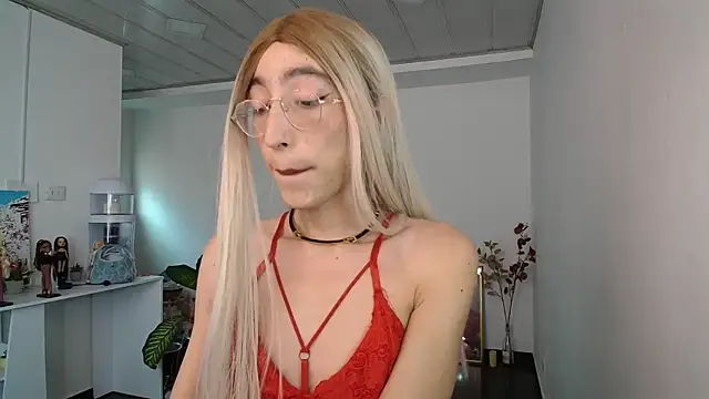 NicoleCortez online show from 28, 1, 2025