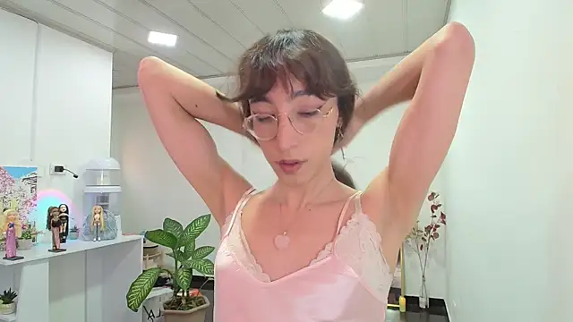 NicoleCortez online show from 4, 2, 2025