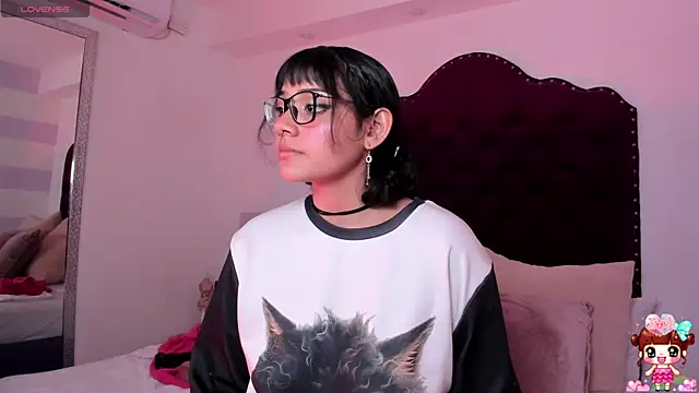 lucyycy online show from 27, 2, 2025