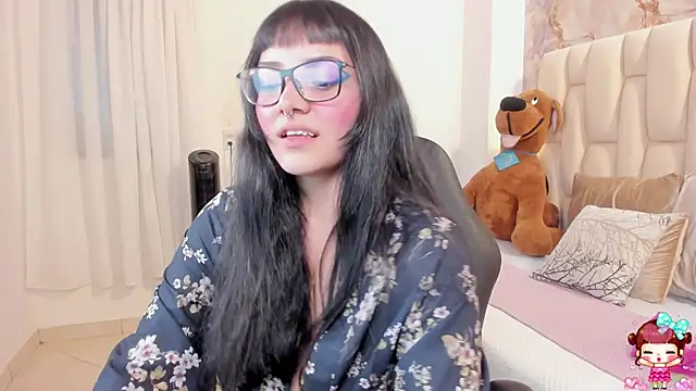 lucyycy online show from 4, 11, 2025