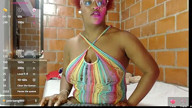 Snapshot of beatziedreams chatting on 21, 10, 2025 beatziedreams online show from 21, 10, 2025