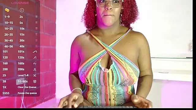 Snapshot of beatziedreams chatting on 5, 11, 2025 beatziedreams online show from 5, 11, 2025