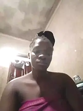 Snapshot of shape30 chatting on 15, 12, 2025 shape30 online show from 15, 12, 2025