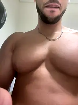 Snapshot of pimentfort77 chatting on 29, 10, 2025 pimentfort77 online show from 29, 10, 2025