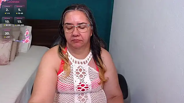 Snapshot of scaelettdubois chatting on 20, 11, 2025 scaelettdubois online show from 20, 11, 2025