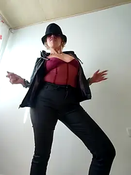 sexymarilyncolombia online show from 2, 3, 2025