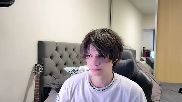 Snapshot of SasukeUhchiaa chatting on 23, 12, 2024 SasukeUhchiaa online show from 23, 12, 2024