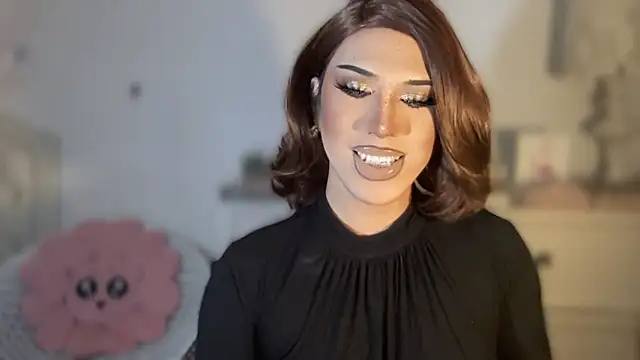 Ts glamxxxx online show from 15, 10, 2025