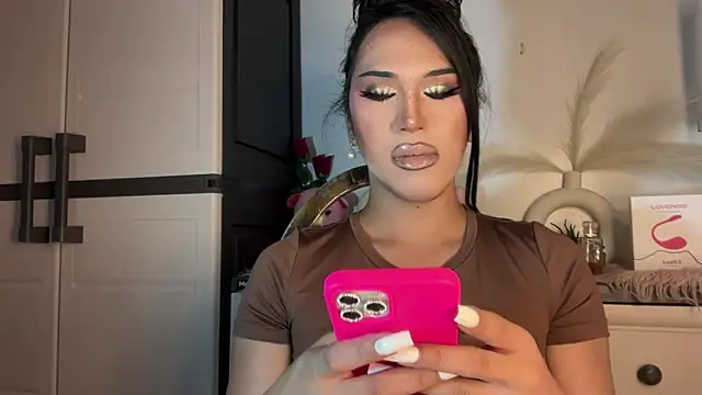 Ts glamxxxx online show from 2, 12, 2025