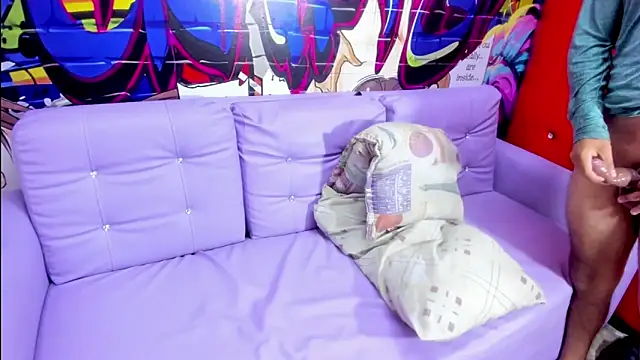 Snapshot of miacam-hot chatting on 10, 11, 2025 miacam-hot online show from 10, 11, 2025