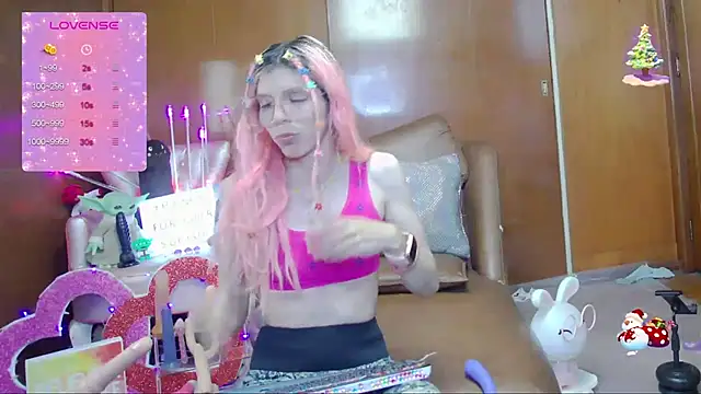 Snapshot of Skinygirl chatting on 23, 10, 2025 Skinygirl online show from 23, 10, 2025