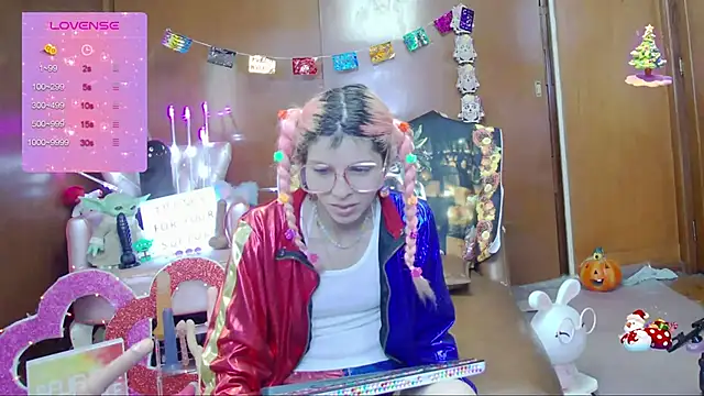 Snapshot of Skinygirl chatting on 29, 10, 2025 Skinygirl online show from 29, 10, 2025