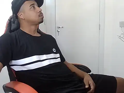 Snapshot of Juninho10c chatting on 13, 11, 2025 Juninho10c online show from 13, 11, 2025