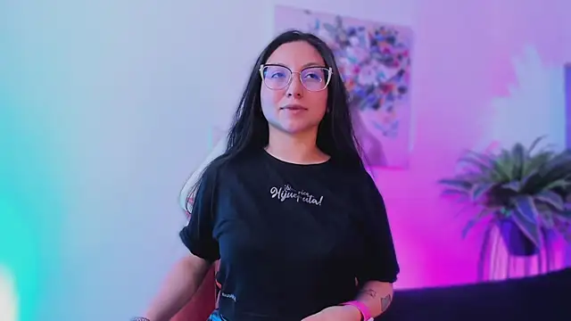 lucy neil online show from 29, 11, 2025