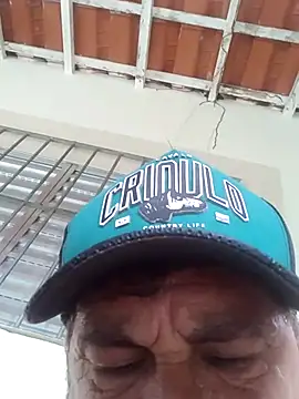 Peludo173317 online show from 7, 2, 2026