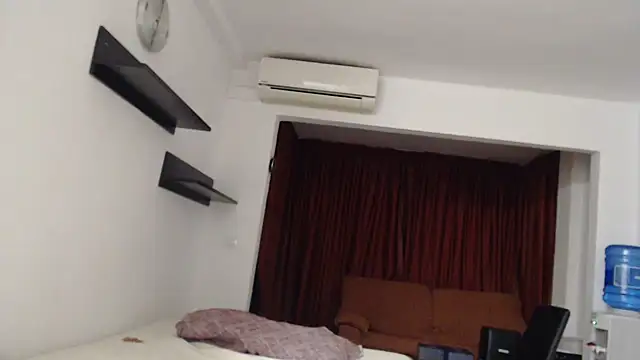 Snapshot of OnlySolovicio chatting on 12, 9, 2025 OnlySolovicio online show from 12, 9, 2025