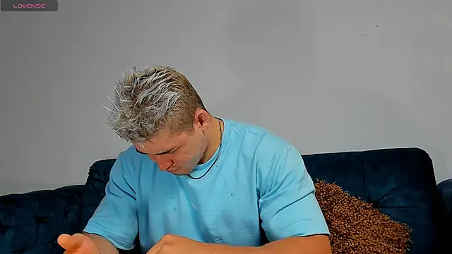 Leonsmoron online show from 12, 12, 2024
