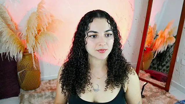 Snapshot of merida_bell18 chatting on 23, 11, 2025 merida bell18 online show from 23, 11, 2025