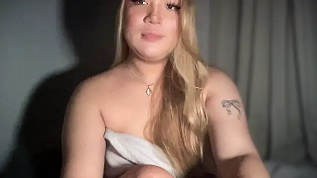 MissCataleyaxxx online show from 28, 9, 2025