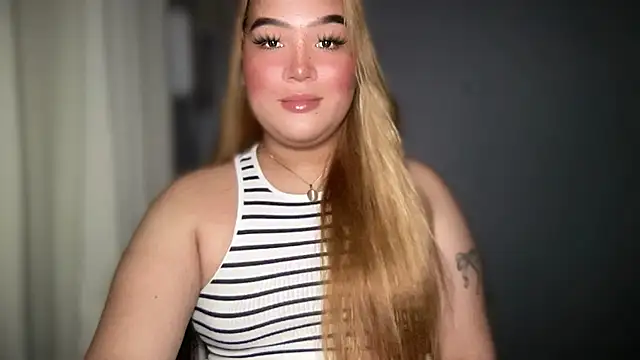 Snapshot of MissCataleyaxxx chatting on 3, 11, 2025 MissCataleyaxxx online show from 3, 11, 2025