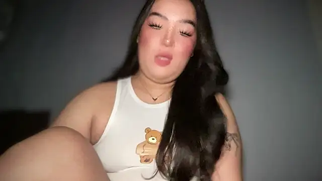 Snapshot of MissCataleyaxxx chatting on 25, 11, 2025 MissCataleyaxxx online show from 25, 11, 2025