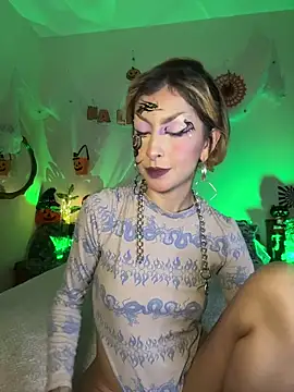 Snapshot of Cinamoonn chatting on 1, 11, 2025 Cinamoonn online show from 1, 11, 2025