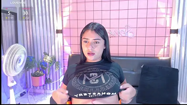 mensia hernandz online show from 27, 10, 2025