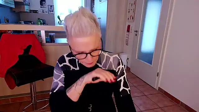 German Milf online show from 4, 12, 2024