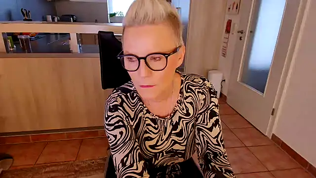 German Milf online show from 18, 12, 2024