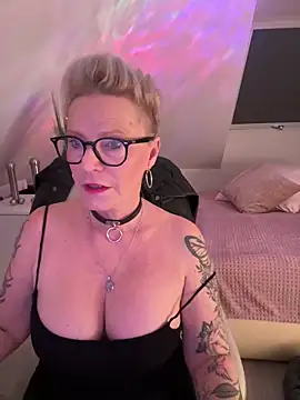 German Milf online show from 16, 1, 2026