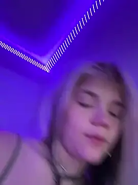 Cutiepiespanks online show from 9, 10, 2025