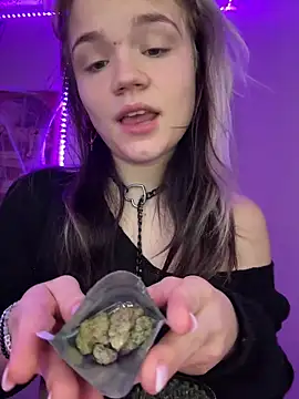 Cutiepiespanks online show from 4, 11, 2025