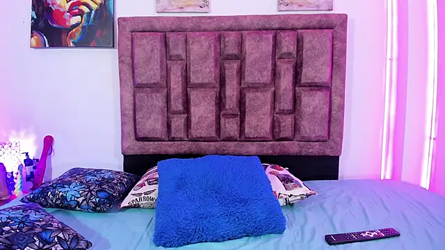 Snapshot of NaughtyAnaa chatting on 24, 10, 2025 NaughtyAnaa online show from 24, 10, 2025