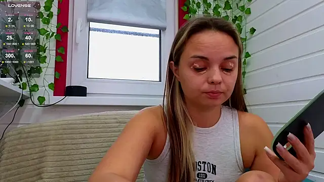 Misss Vikk online show from 13, 10, 2025