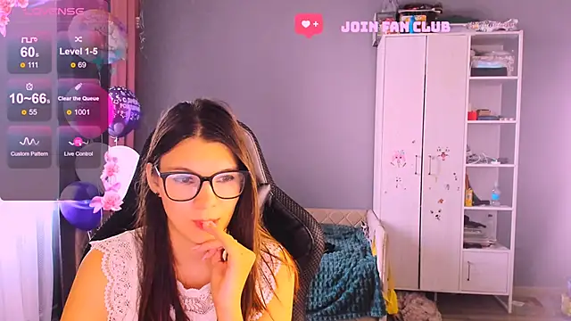 MollyLollipop online show from 29, 10, 2025