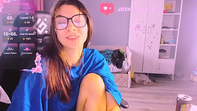 MollyLollipop online show from 30, 10, 2025