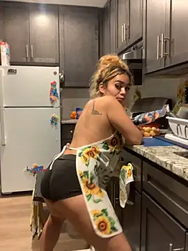 Sexxxyluna28 online show from 28, 12, 2024