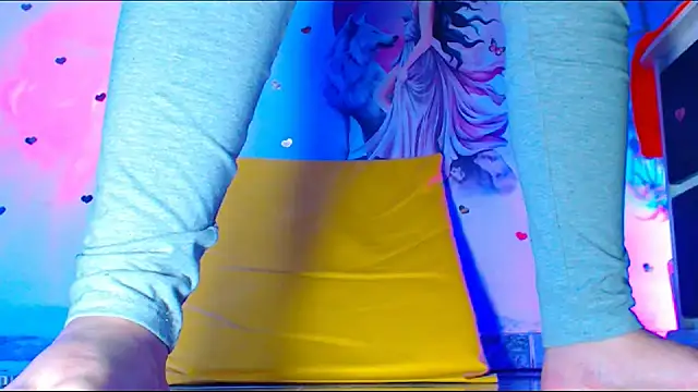 Snapshot of oliviarodriguez2u chatting on 27, 10, 2025 oliviarodriguez2u online show from 27, 10, 2025