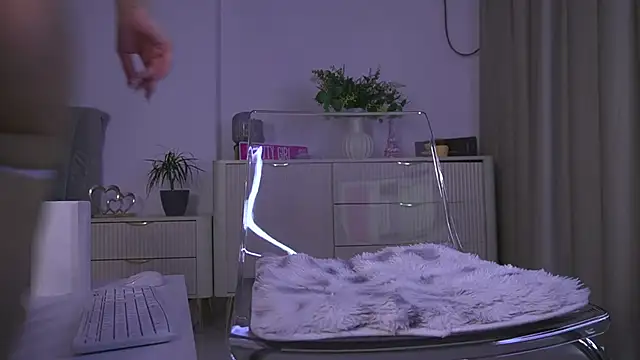 lildiaa online show from 4, 3, 2026