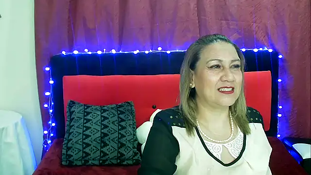 yayita mature online show from 6, 1, 2025