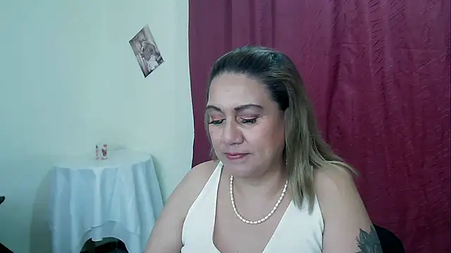 yayita mature online show from 20, 1, 2025