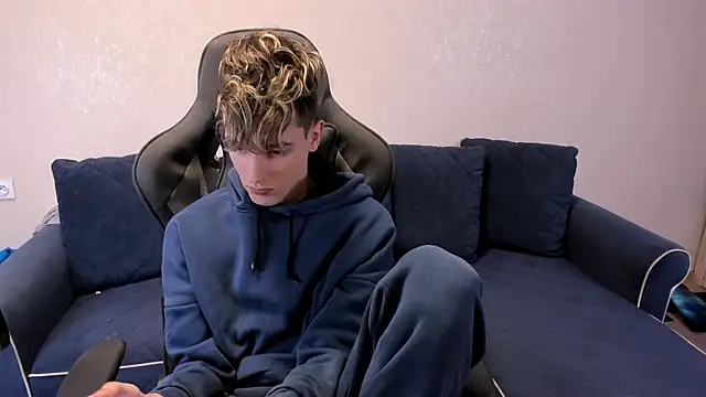 James Mills online show from 11, 11, 2025