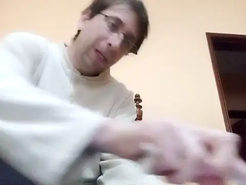 Snapshot of White_rabbit_ chatting on 10, 1, 2025 White rabbit online show from 10, 1, 2025