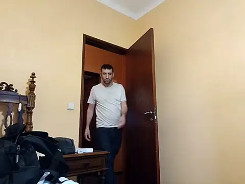 Snapshot of White_rabbit_ chatting on 31, 10, 2025 White rabbit online show from 31, 10, 2025