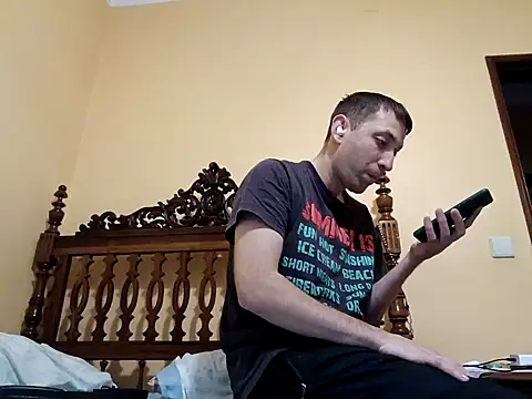 Snapshot of White_rabbit_ chatting on 12, 11, 2025 White rabbit online show from 12, 11, 2025